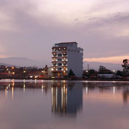 Hotel 9 Manantiales تشيغناهوابان المظهر الخارجي الصورة