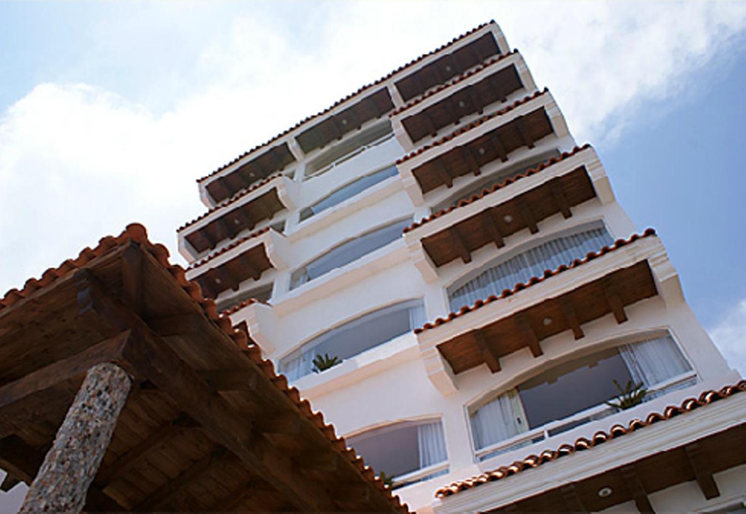 Hotel 9 Manantiales تشيغناهوابان المظهر الخارجي الصورة