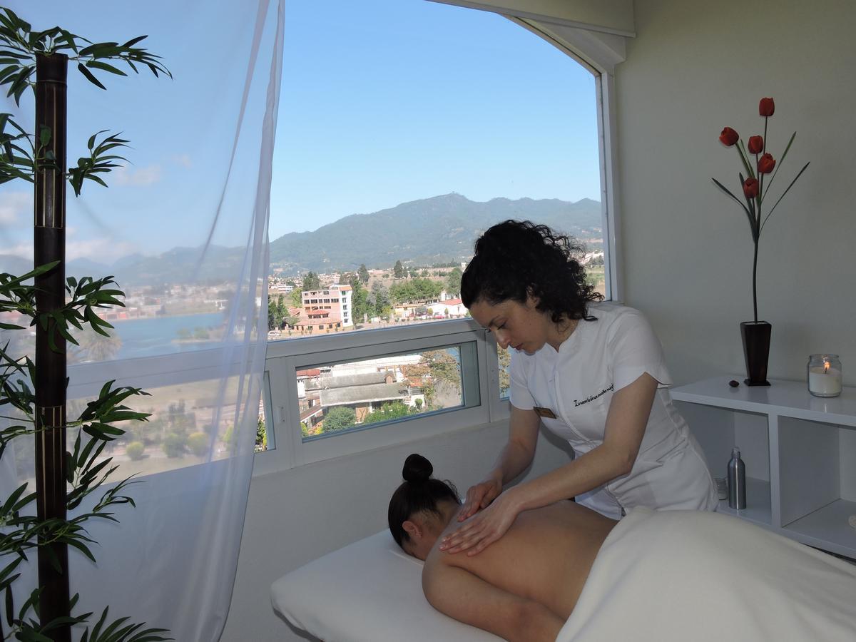Hotel 9 Manantiales تشيغناهوابان المظهر الخارجي الصورة