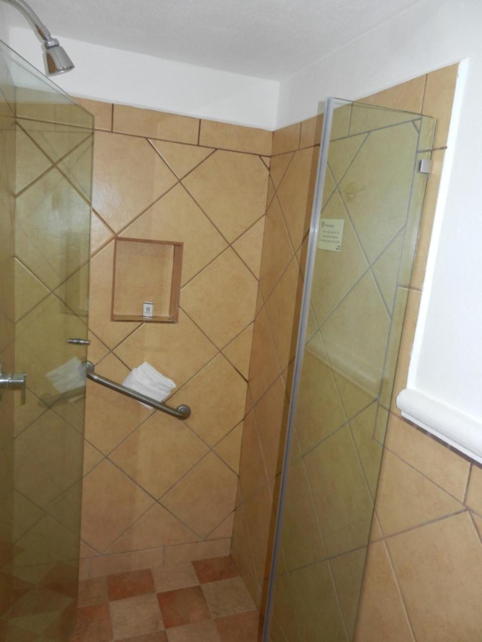 Hotel 9 Manantiales تشيغناهوابان المظهر الخارجي الصورة
