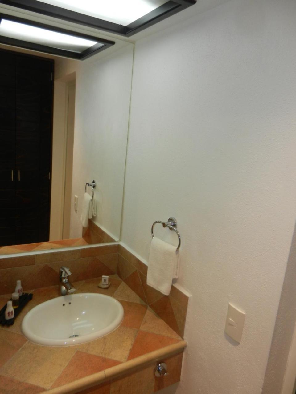 Hotel 9 Manantiales تشيغناهوابان المظهر الخارجي الصورة